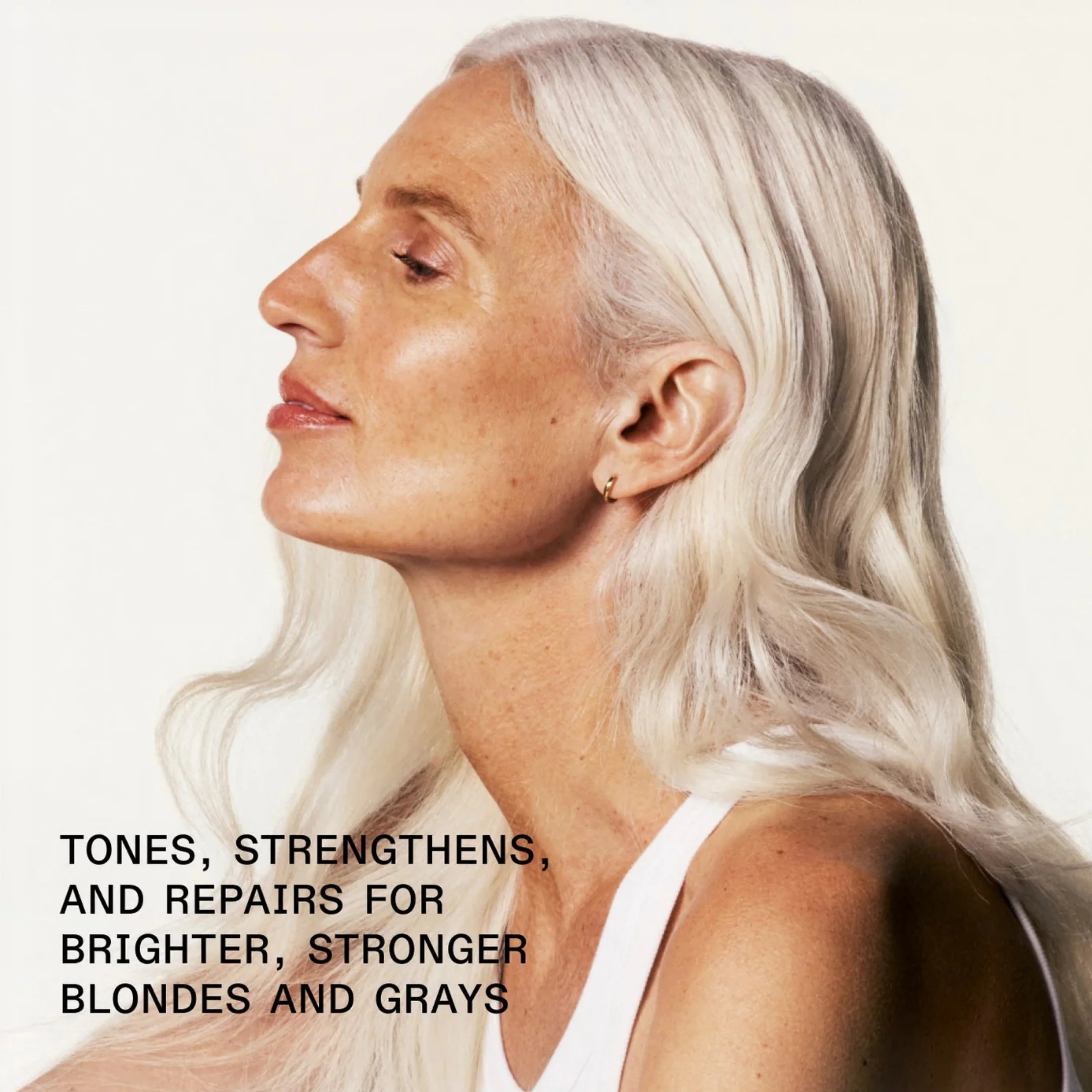 Olaplex No.4 Purple Shampoo 250ml - Image 2